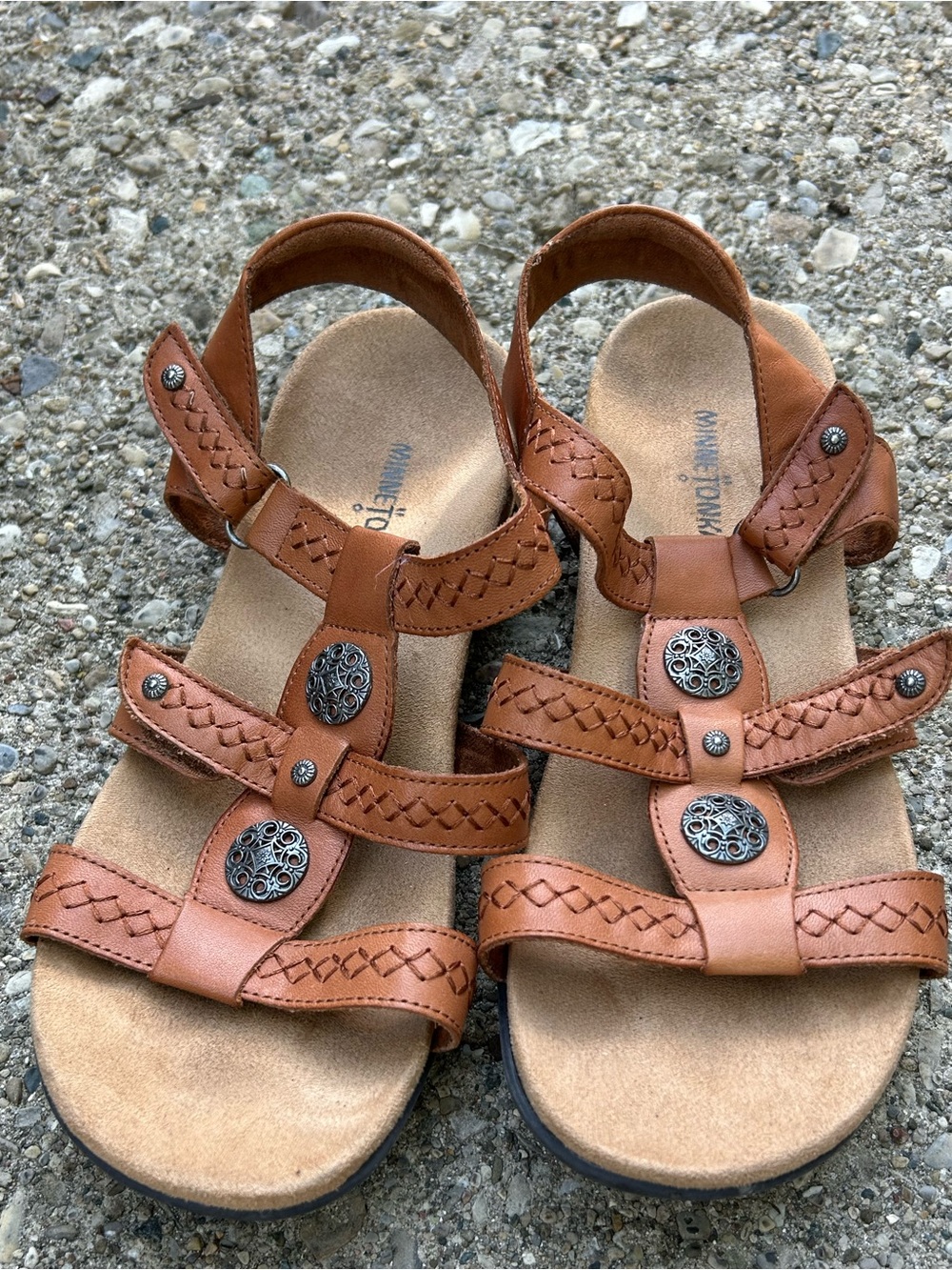 Minnetonka Brown Braided Leather Sandals Medallions Size 9 Women’s Western Boho